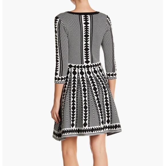 Nina Leonard • Geometric Print Sweater Dress • Sz S - Picture 2 of 13